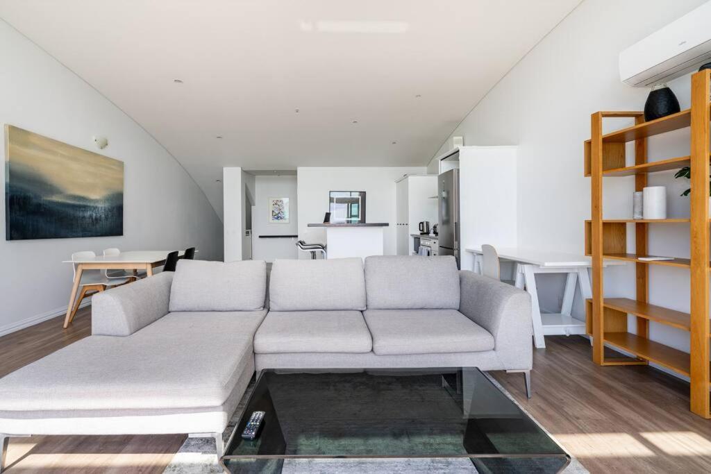 Spacious Penthouse With Spectacular Harbour Views! Окленд Экстерьер фото